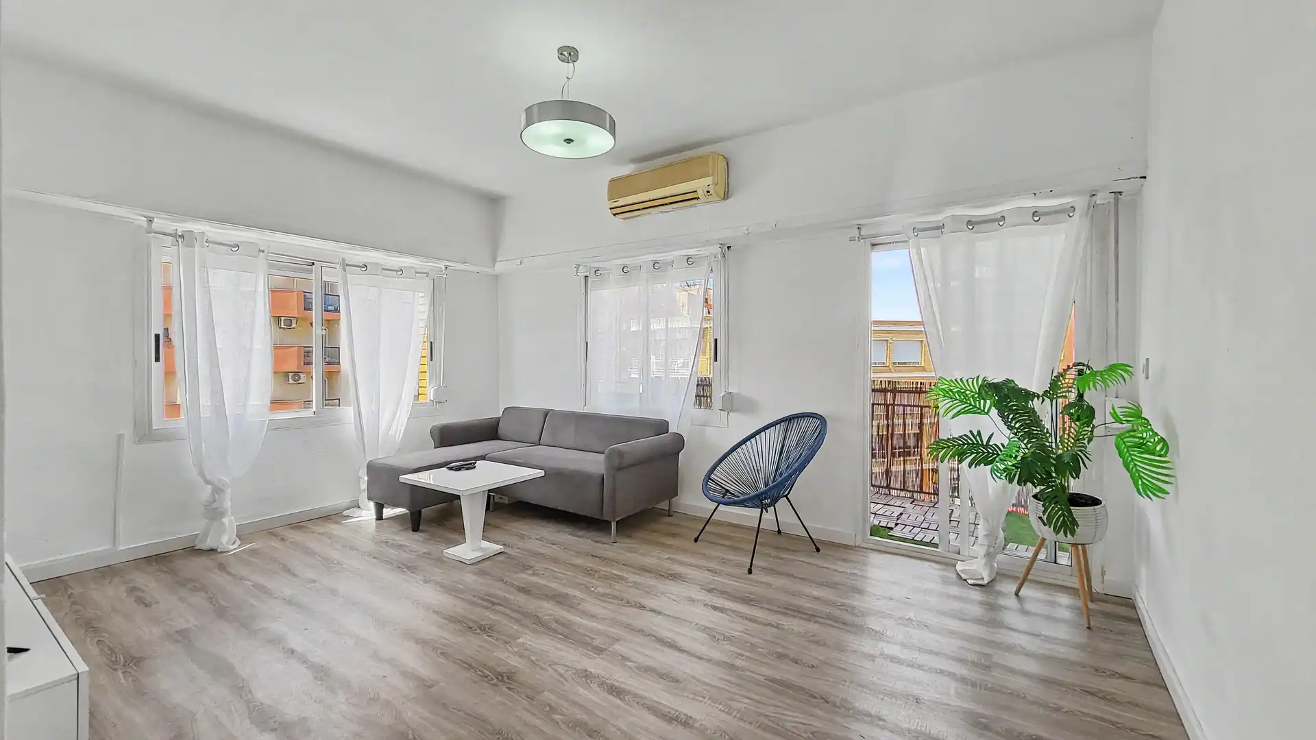Living room of Flat for sale in Dénia  with Air Conditioner, Heating and Terrace
