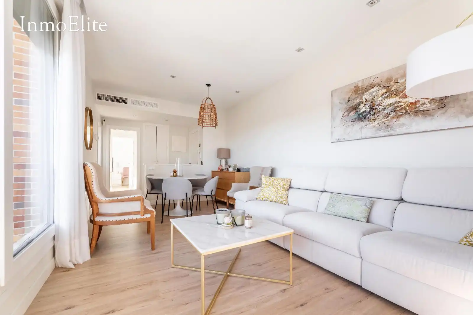 Wohnzimmer von Dachboden zum Verkauf in Majadahonda mit Klimaanlage, Heizung und Parkett