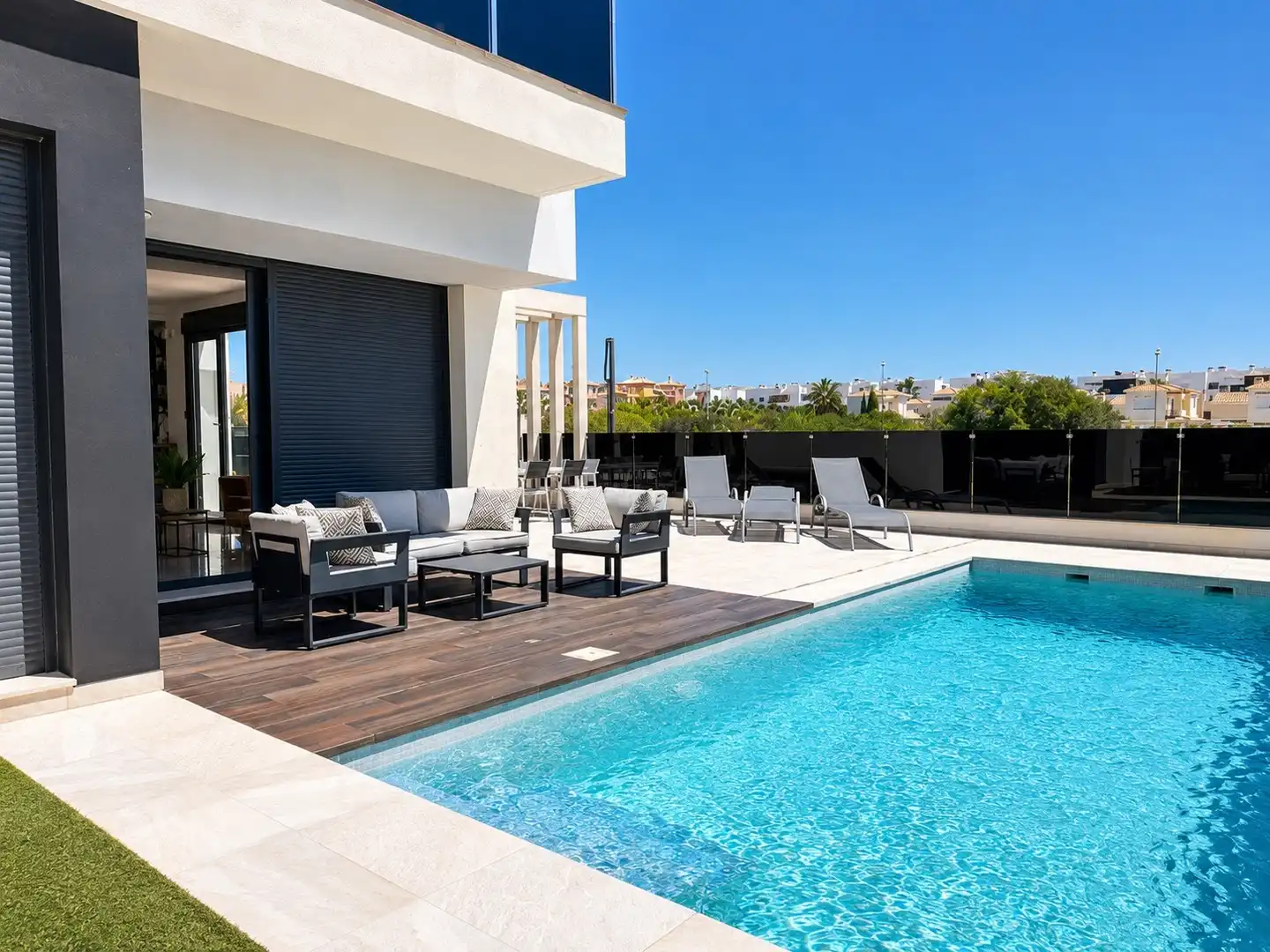 Casa con piscina en venta en Orihuela Costa