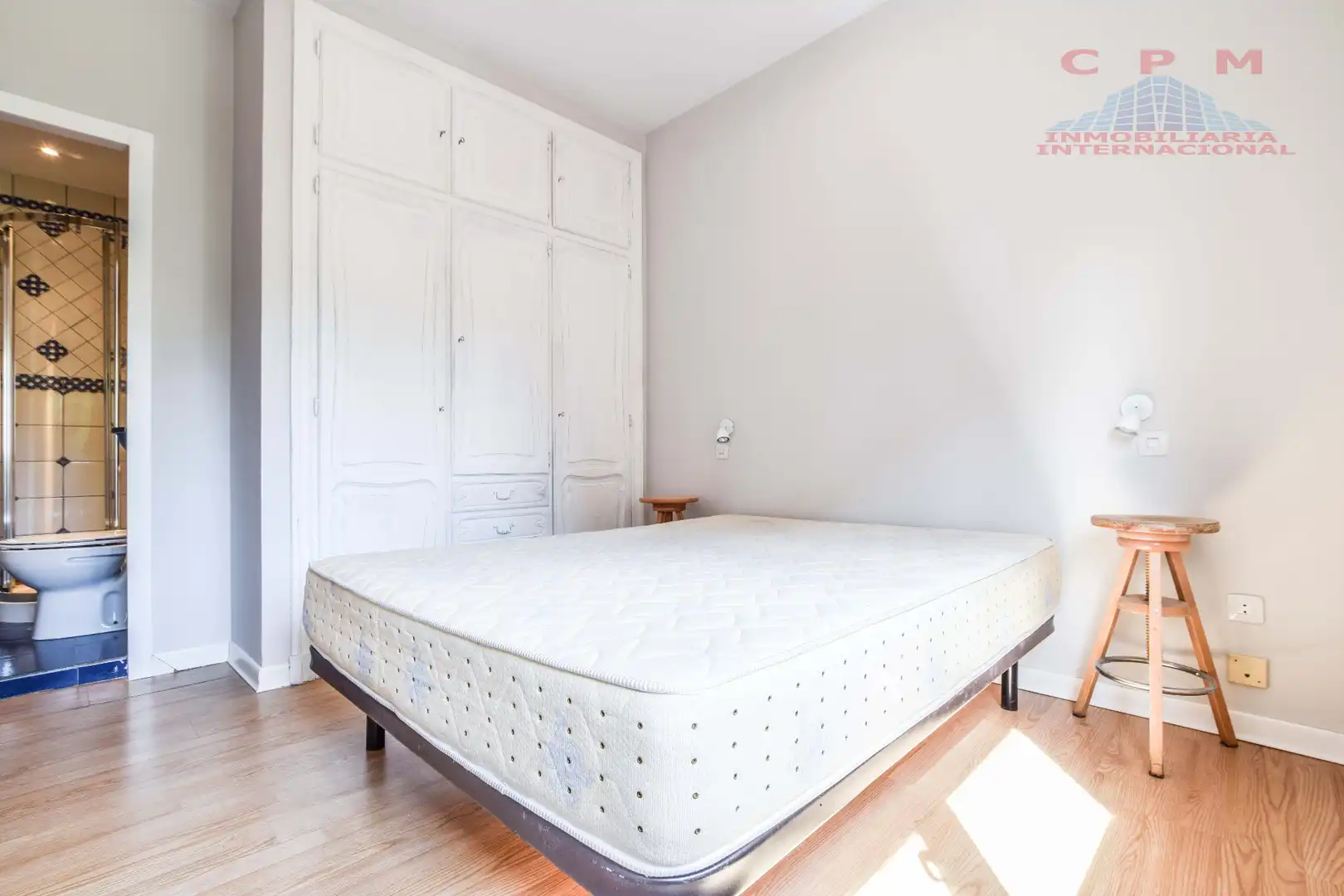 Dormitori de Pis de lloguer en Madrid amb Aire condicionat, Calefacció i Parquet