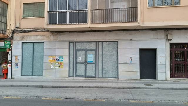 Local comercial en Alquiler en CL SAGRADA FAMILIA Nº 12 en Angustias - Chana - Encina