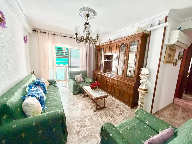 Sala d'estar de Pis en venda en Málaga amb Aire condicionat, Terrassa i Moblat