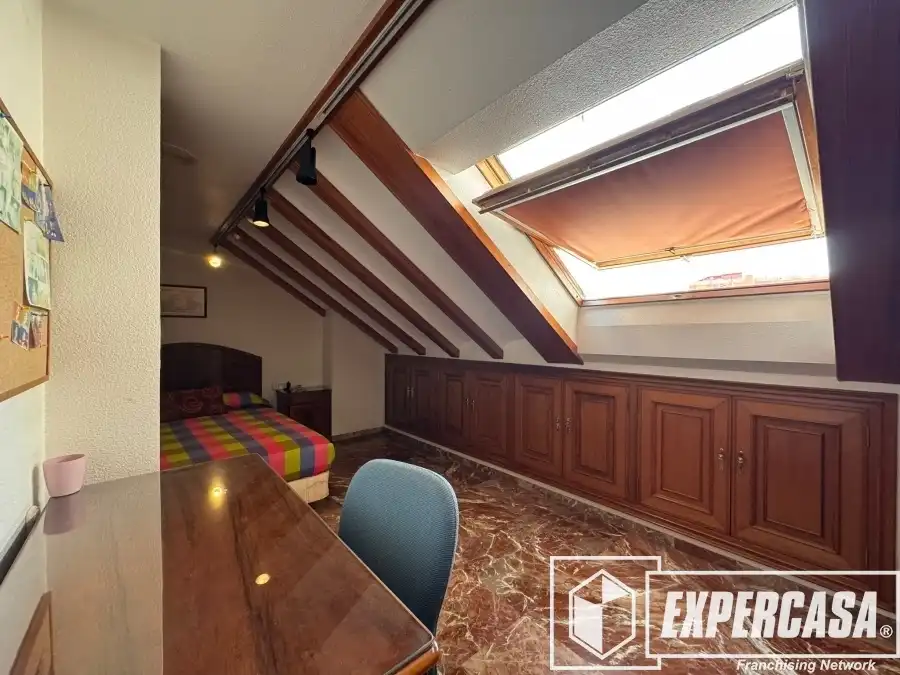 Sala d'estar de Casa o xalet en venda en Burjassot amb Aire condicionat, Calefacció i Terrassa