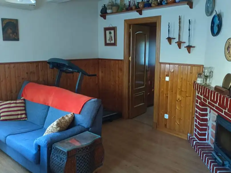Sala d'estar de Finca rústica en venda en Talayuela amb Aire condicionat, Terrassa i Piscina