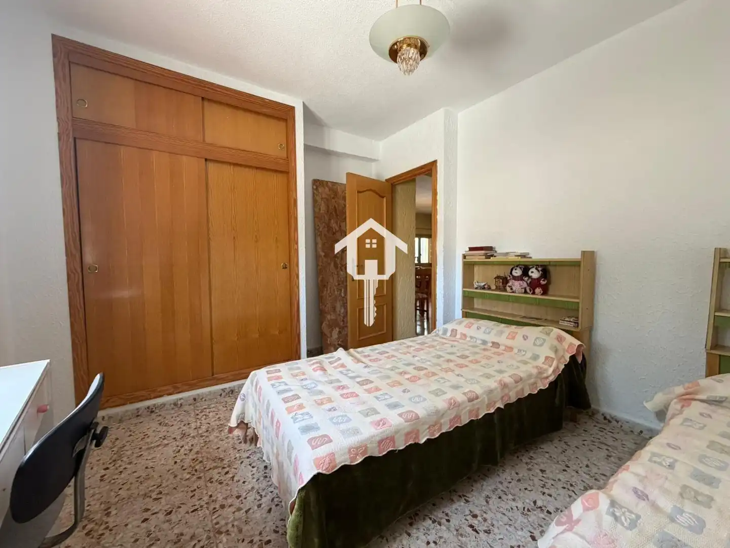 Habitación de Piso en venta en Alicante / Alacant con Jardín privado, Trastero y Piscina