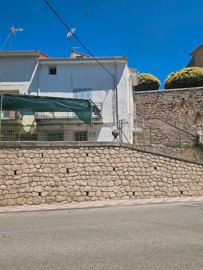 Exterior view of Single-family semi-detached for sale in Albares  with Furnished