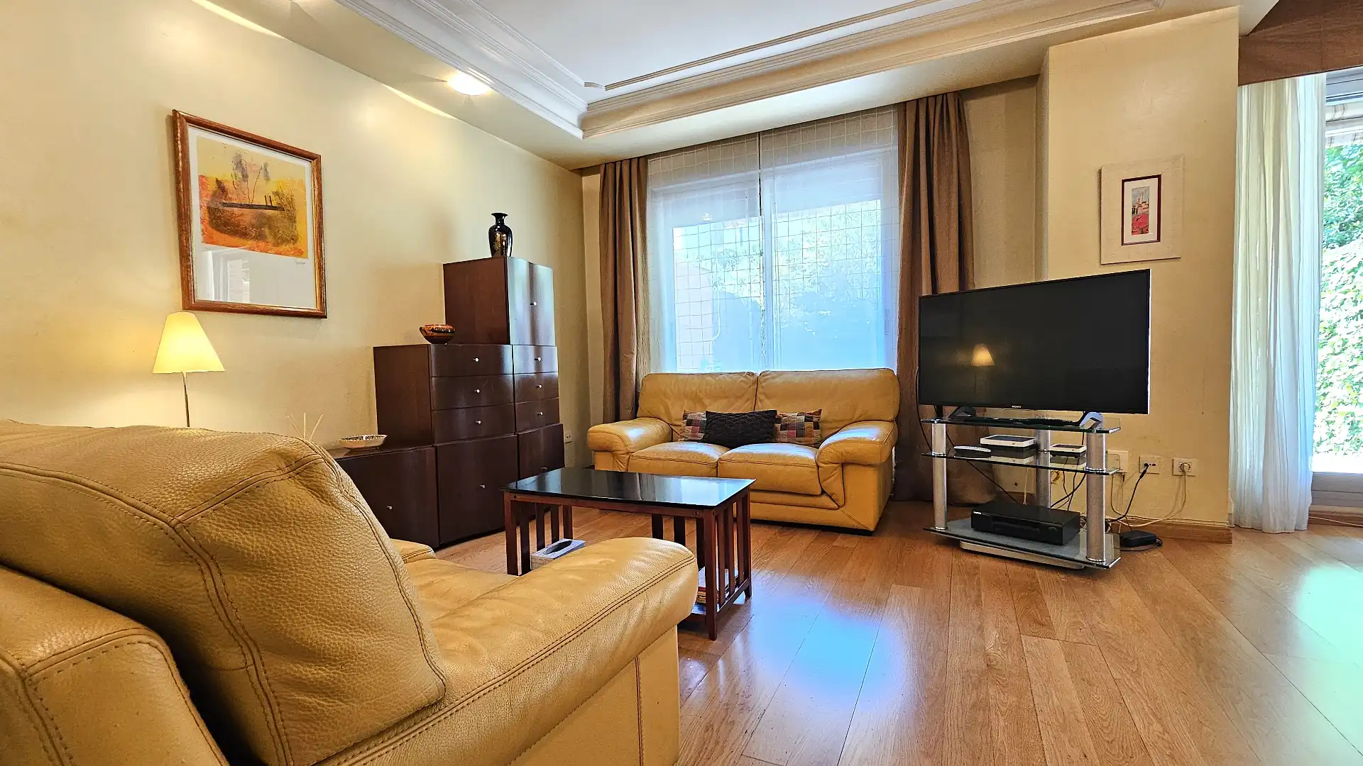 Sala de estar de Casa adosada en venta en Zaragoza con Aire acondicionado, Calefacción y Jardín privado