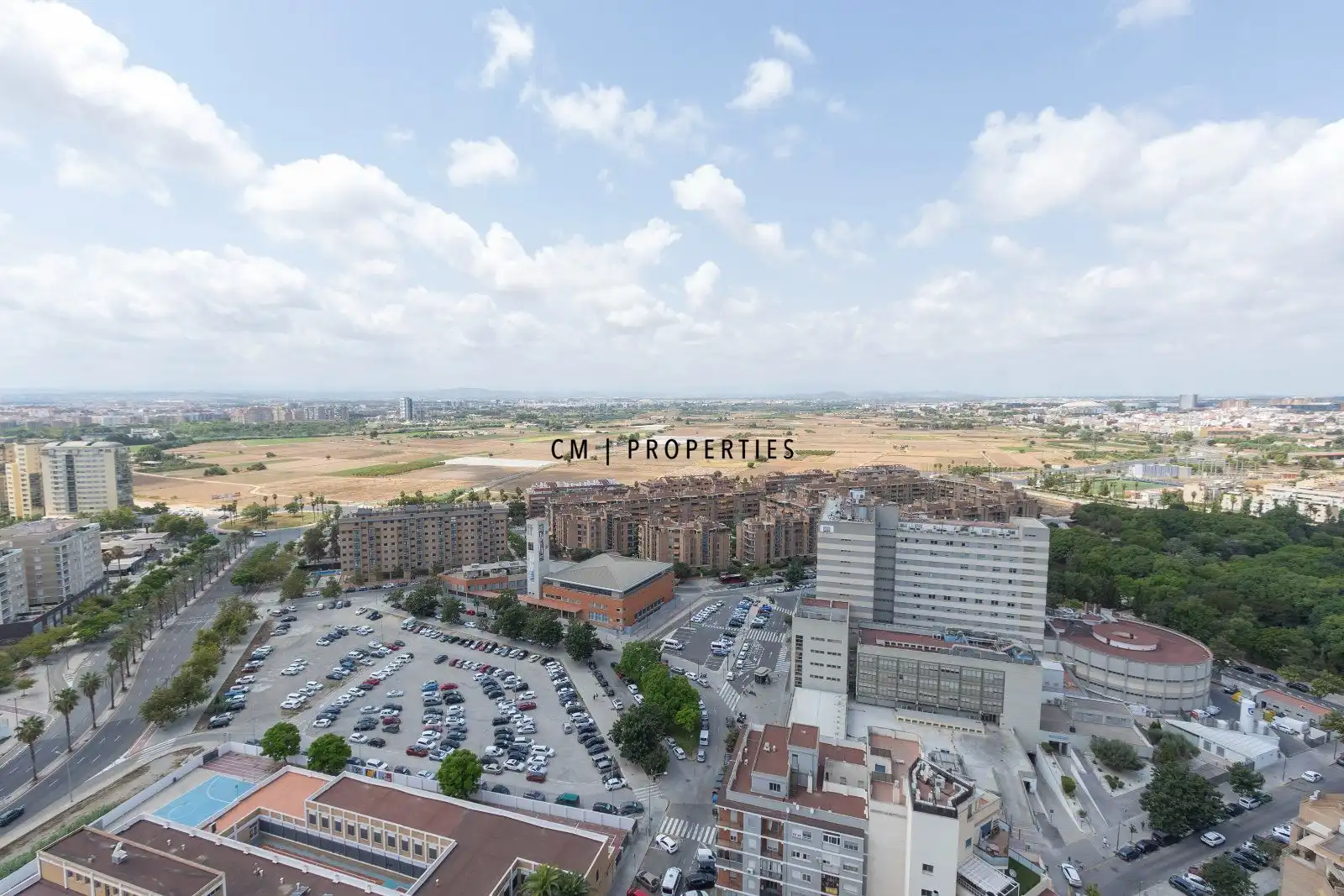 Exterior view of Flat for rent in Valencia  with Air Conditioner, Heating and Terrace