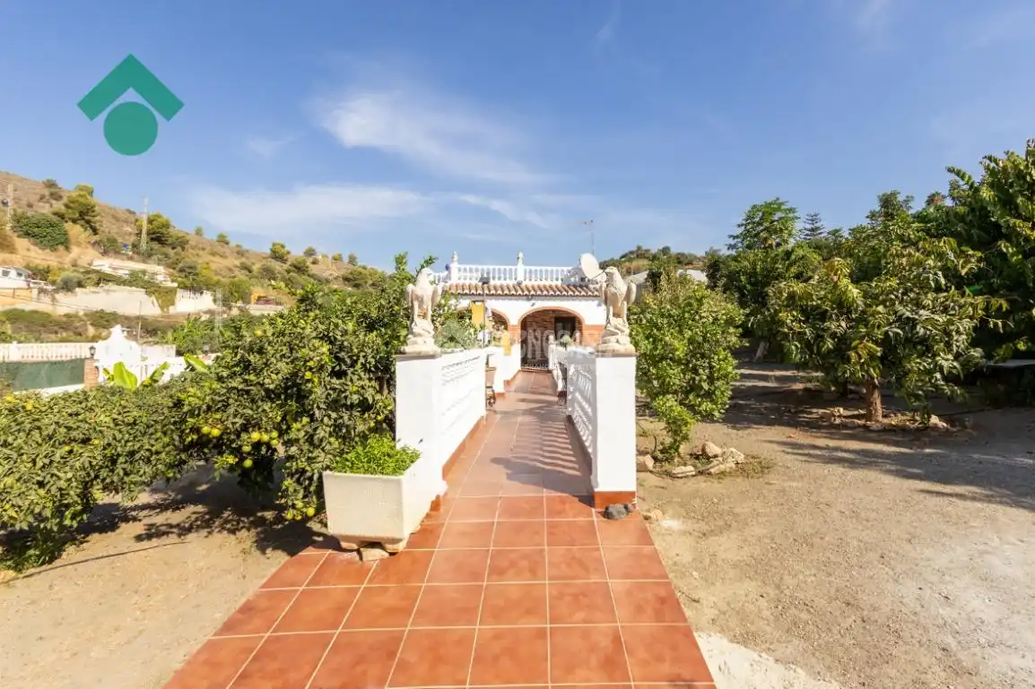 Casa rústica con piscina en venta en Avda Pescia - Ctra de Frigiliana, imagen 7