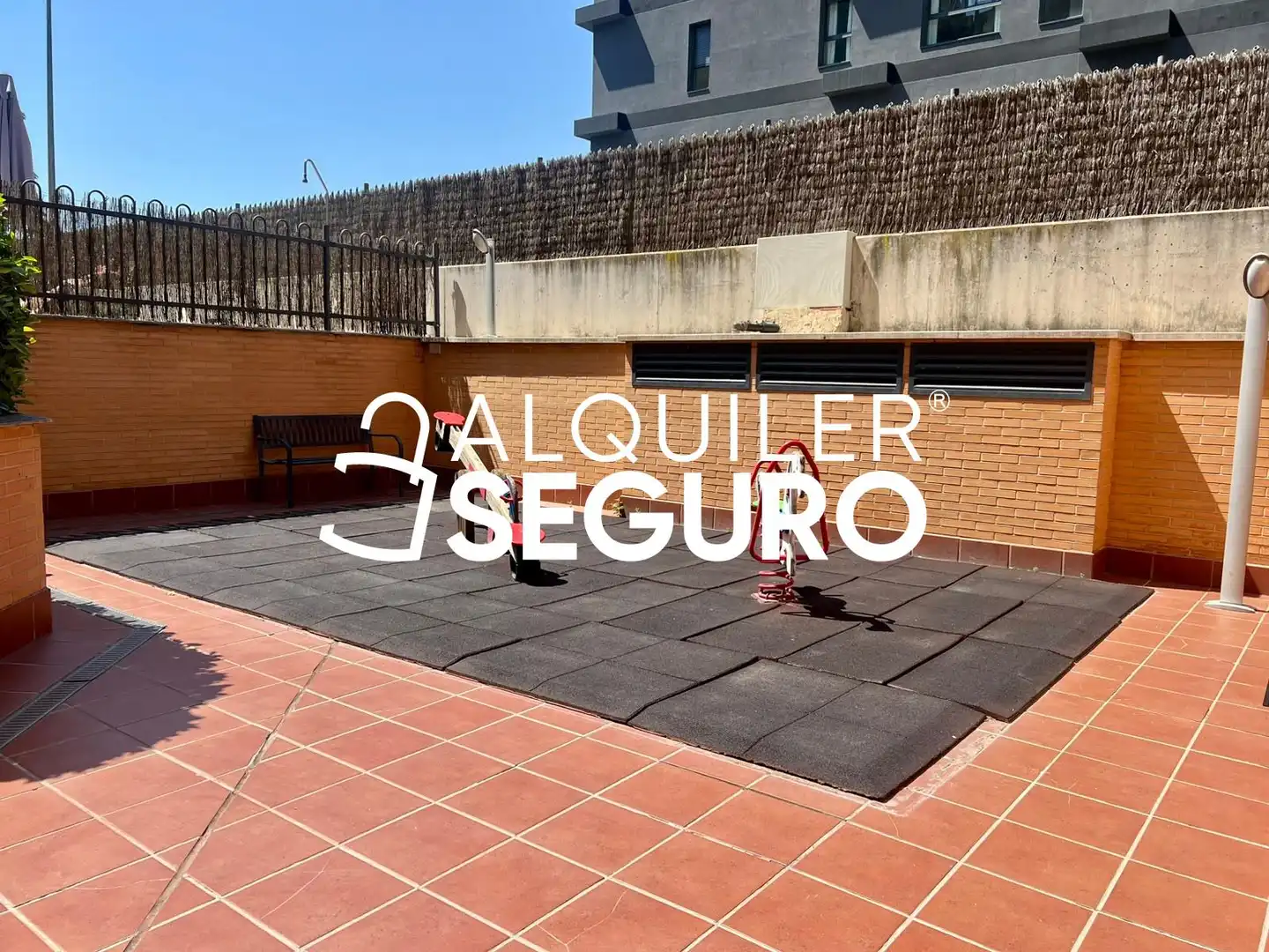 Exterior view of Flat for rent in Madrid  with Air Conditioner, Heating and Swimming Pool