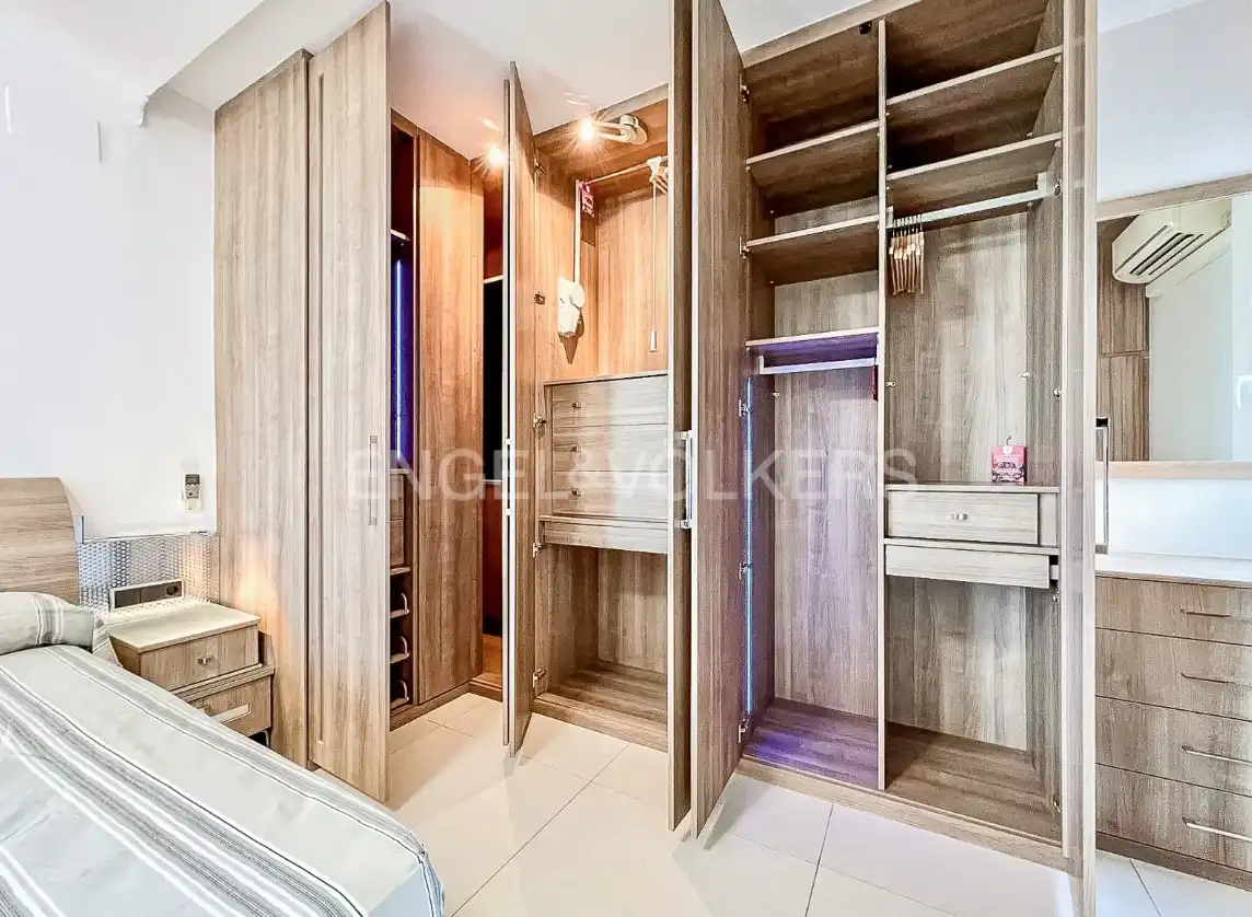Habitación de Ático en venta en Barcelona con Aire acondicionado, Calefacción y Amueblado