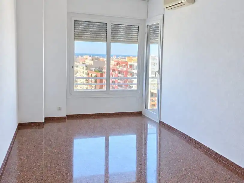 Habitación de Piso en venta en  Barcelona Capital con Balcón