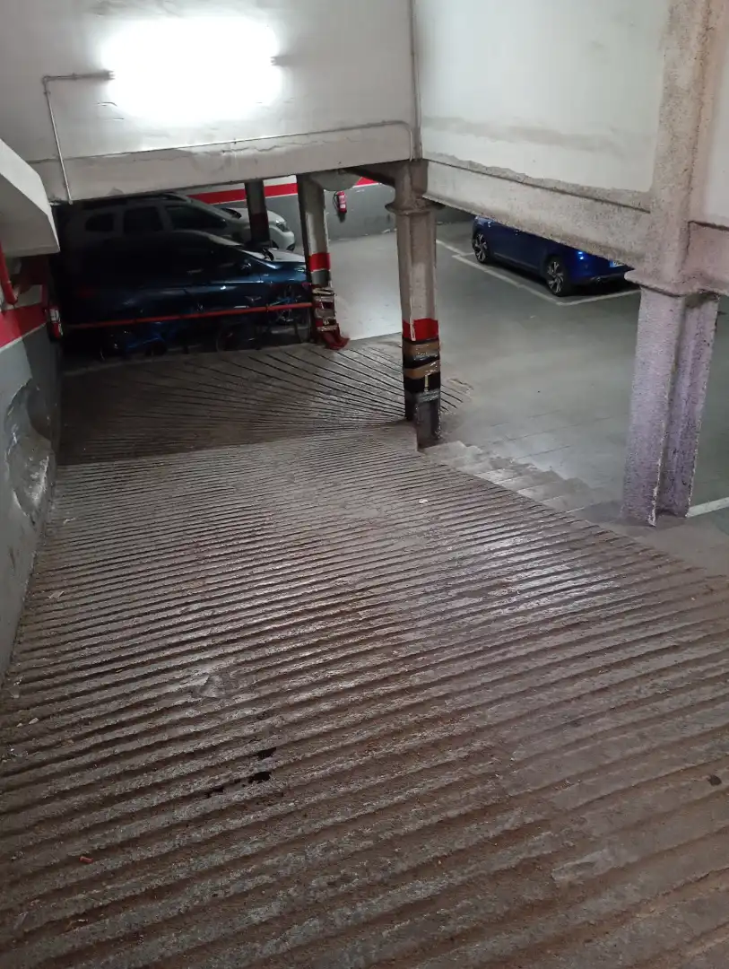 Einzelparkplatz zum Verkauf in Carretera Antiga de València 57, imagen 4