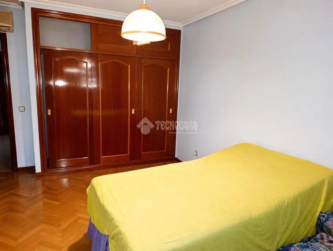 Habitación de Casa adosada en venta en Fuenlabrada con Calefacción