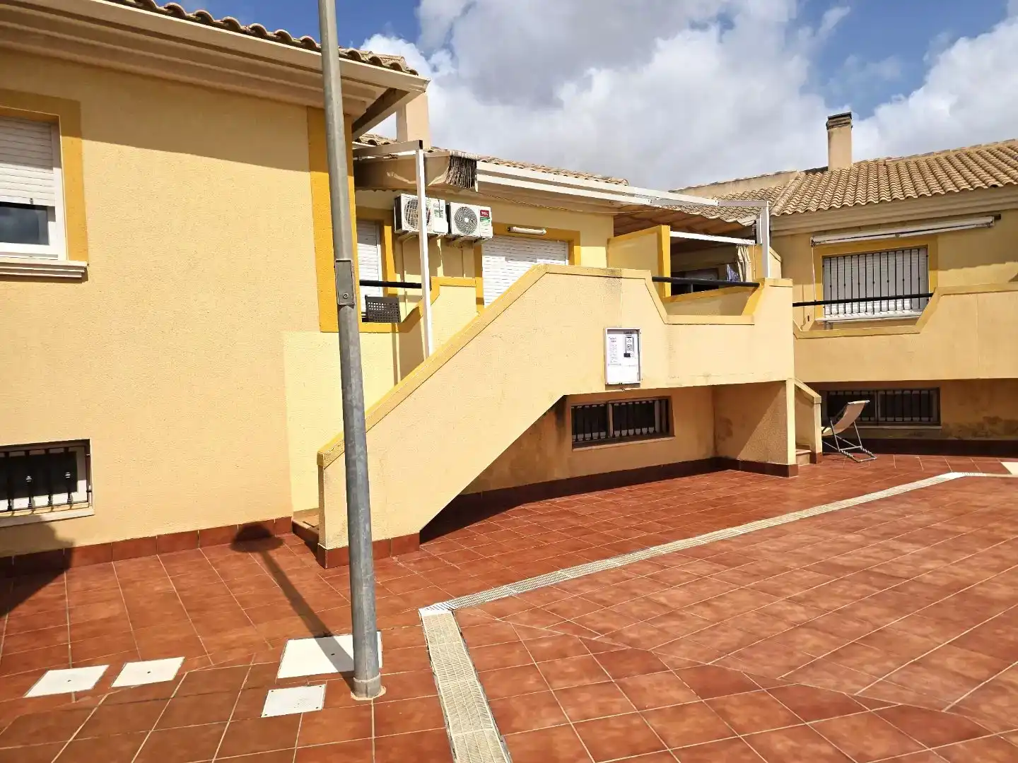 Vista exterior de Piso de alquiler en Pedanías Este
