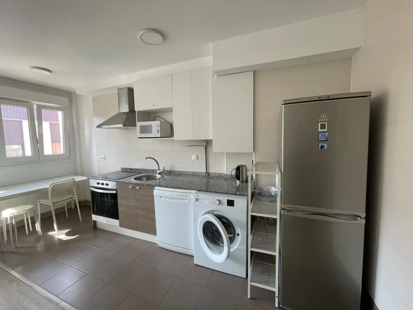 Cocina de Apartamento de alquiler en Sama