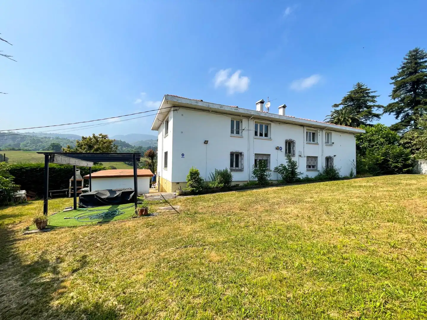 Exterior view of Houses for sale in Abanto y Ciérvana-Abanto Zierbena  with Heating, Private garden and Storage room