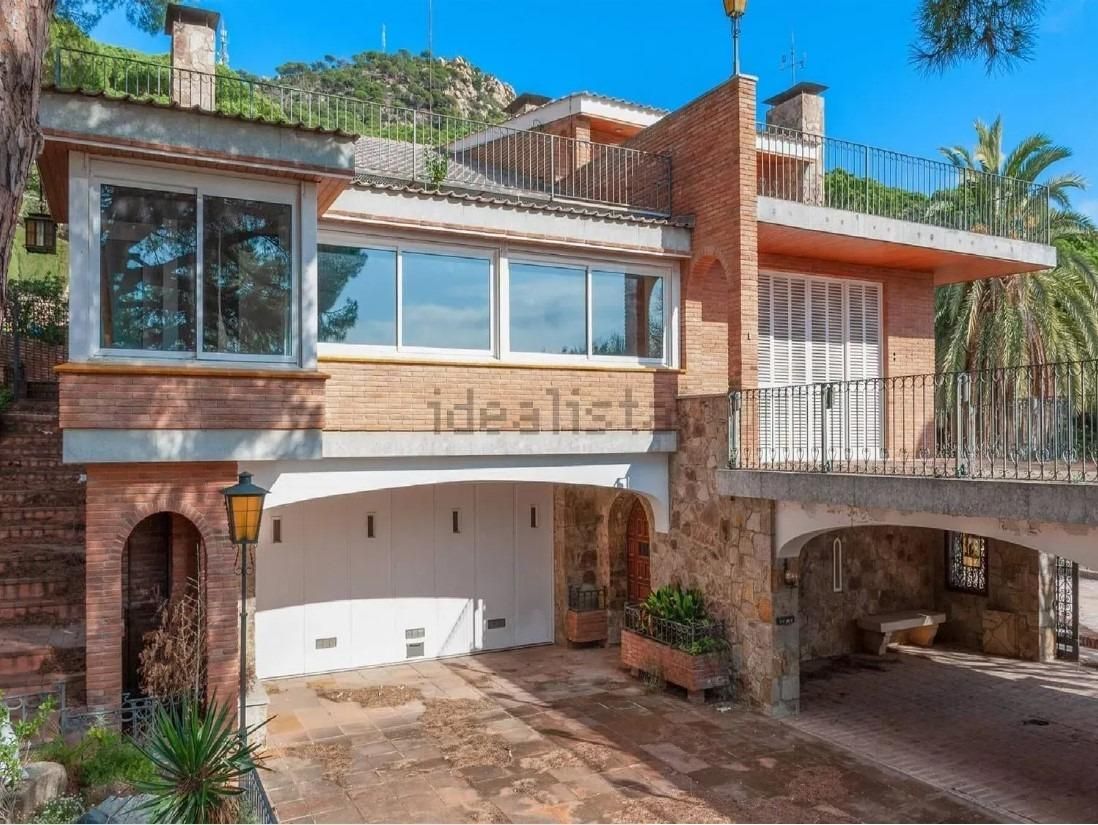 Exterior view of House or chalet for sale in Cabrils  with Private garden, Terrace and Storage room