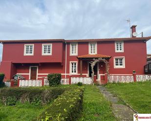 Vista exterior de Casa o xalet en venda en Valdoviño amb Terrassa