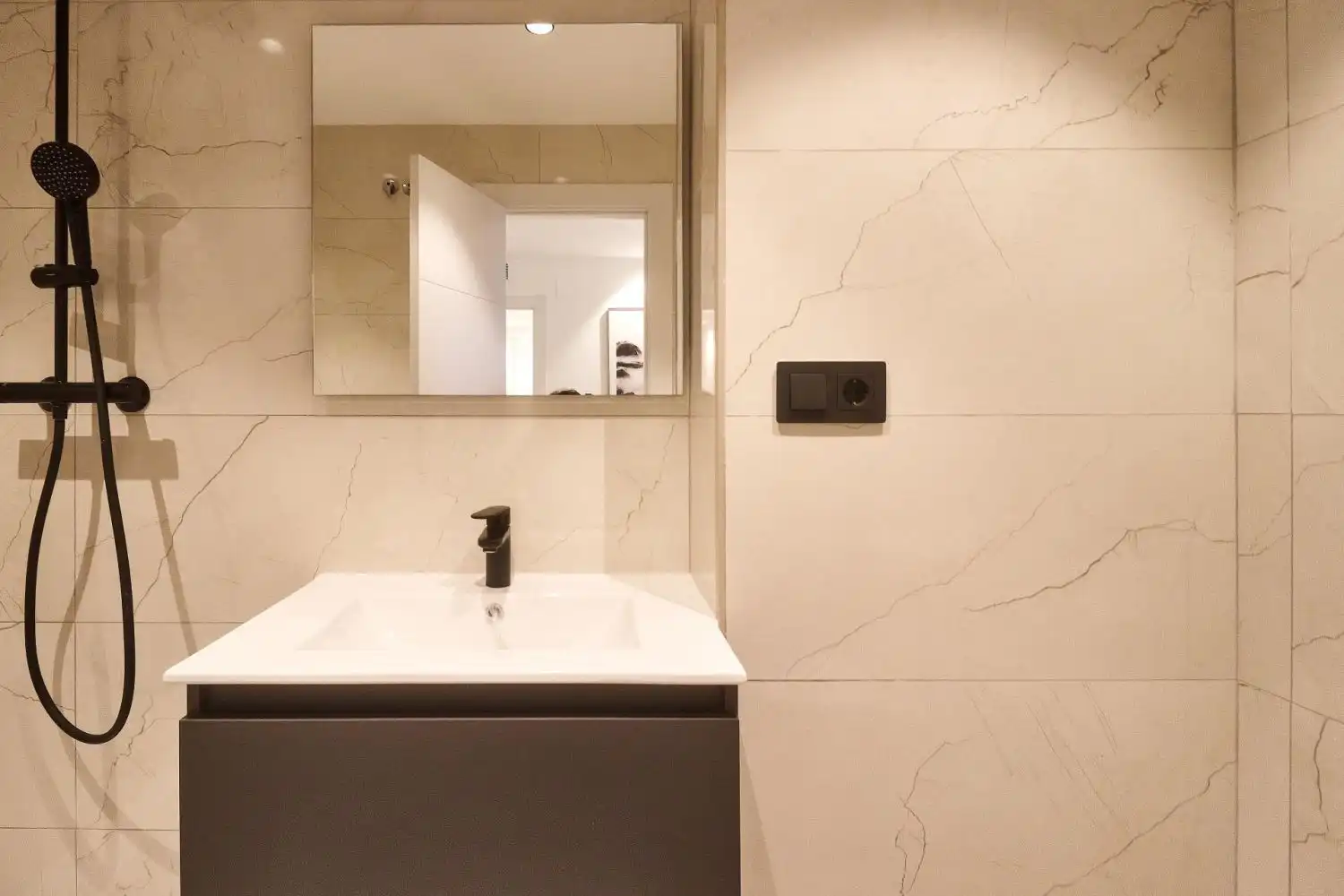 Apartamento con terraza en venta en Puerto Deportivo, imagen 41