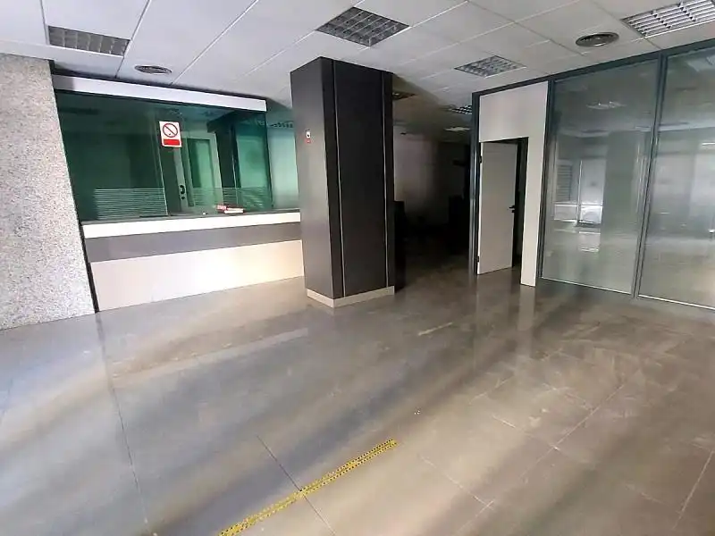 Local comercial en venda a El Ejido Ciudad, imagen 3