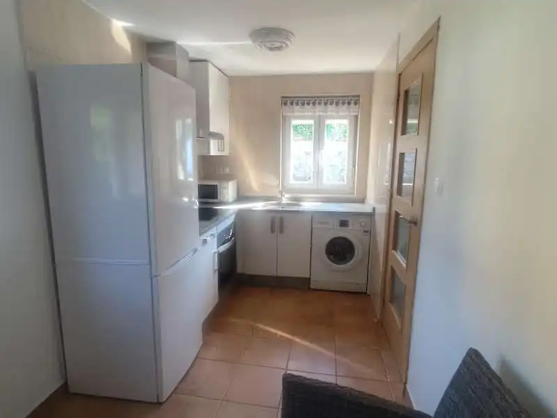 Cuina de Casa o xalet en venda en Pravia amb Calefacció, Moblat i Forn