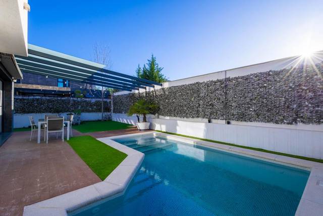 Casa-chalet en Venta en C/ César Manrique en Soto del Henares