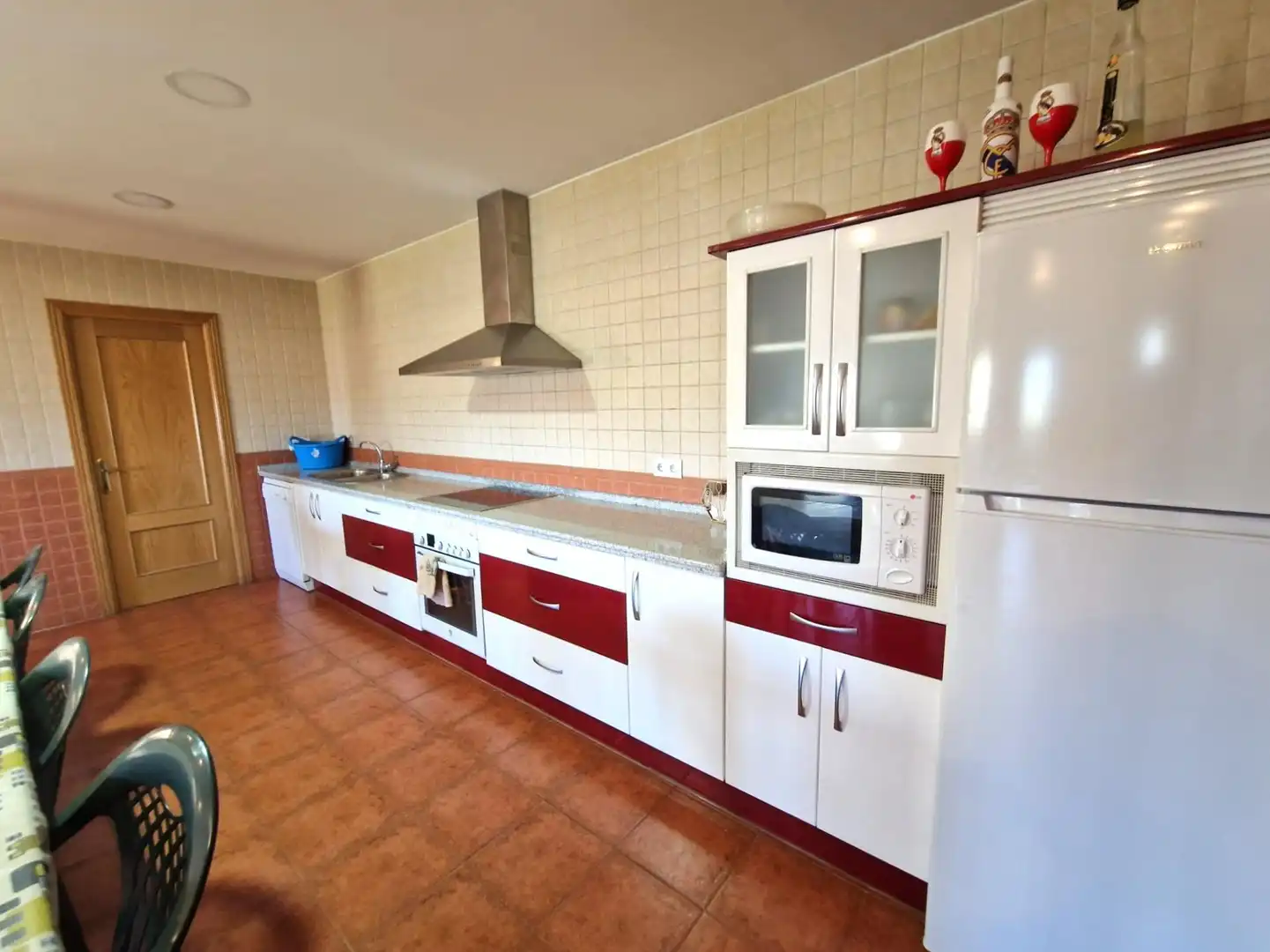 Kitchen of Houses for sale in Plasencia  with Air Conditioner, Private garden and Terrace