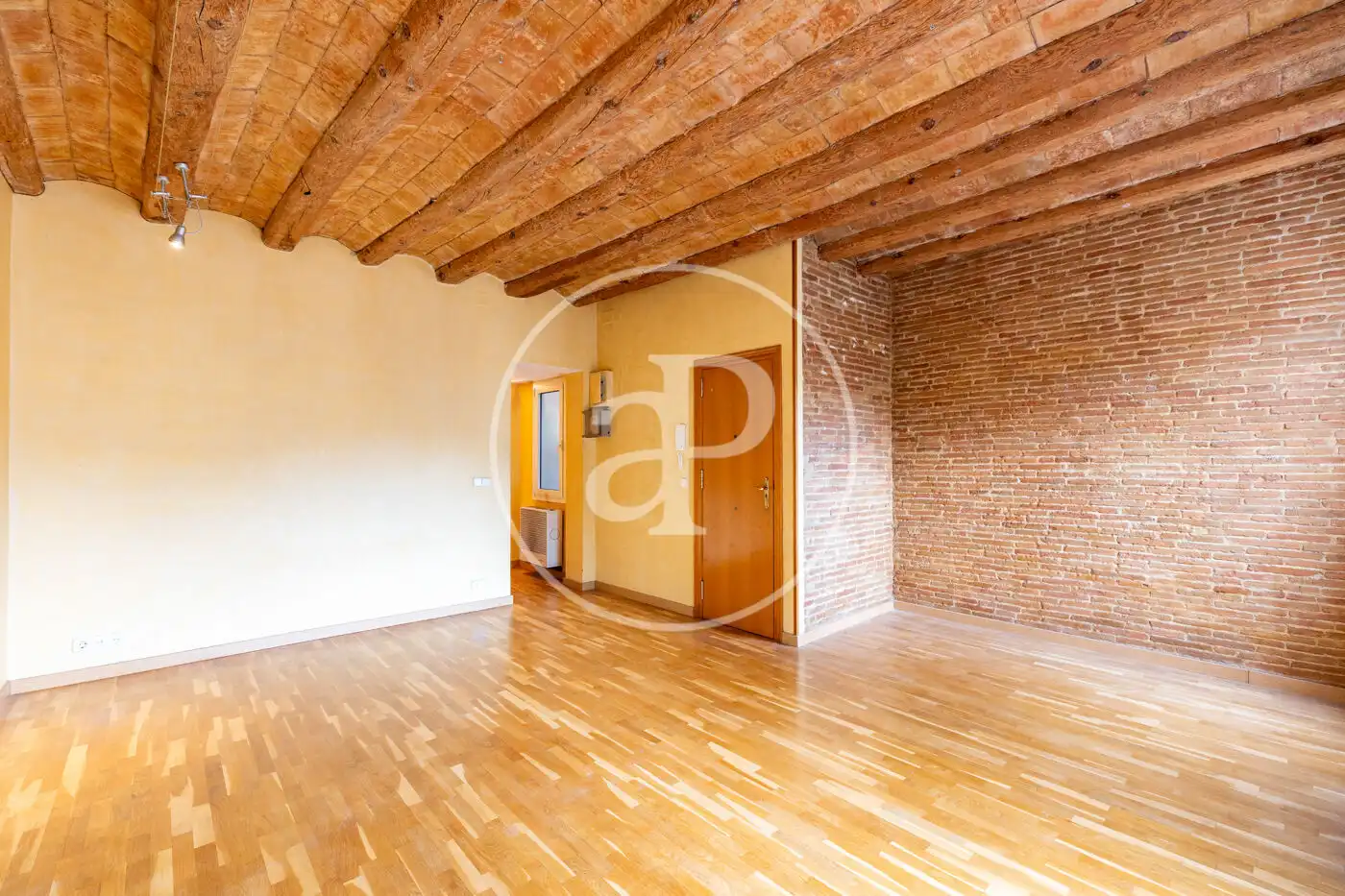 Sala d'estar de Pis en venda en Barcelona amb Calefacció i Balcó