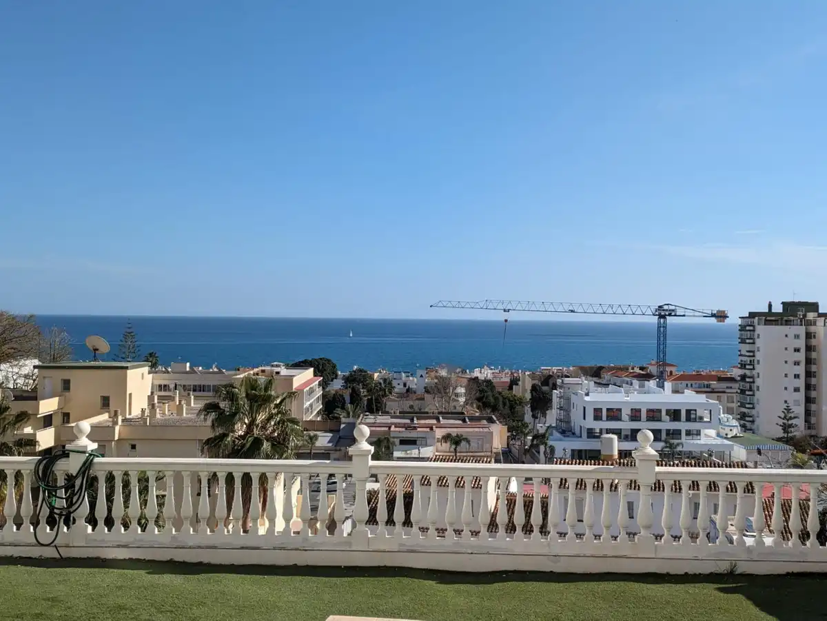 Außenansicht von Wohnungen zum Verkauf in Torremolinos mit Klimaanlage, Heizung und Terrasse