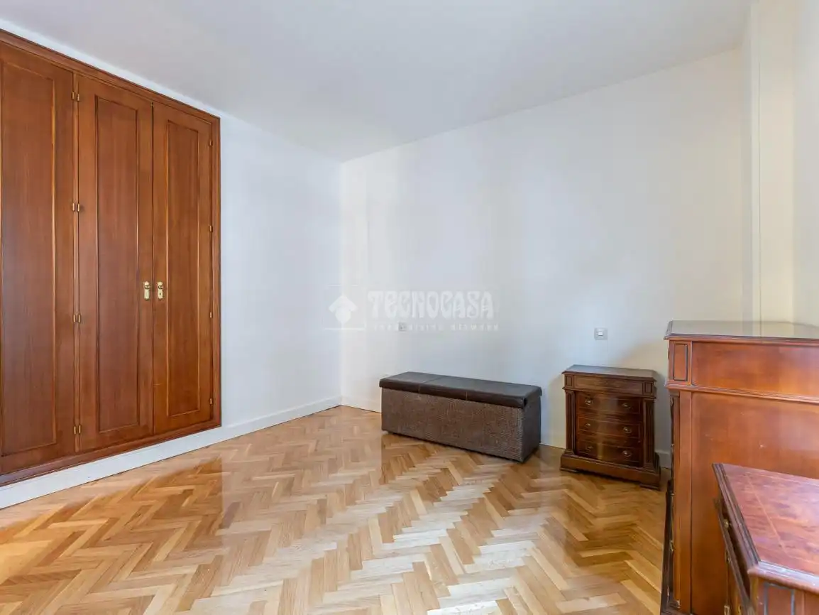 Habitación de Piso en venta en Madrid con Aire acondicionado, Calefacción y Piscina comunitaria