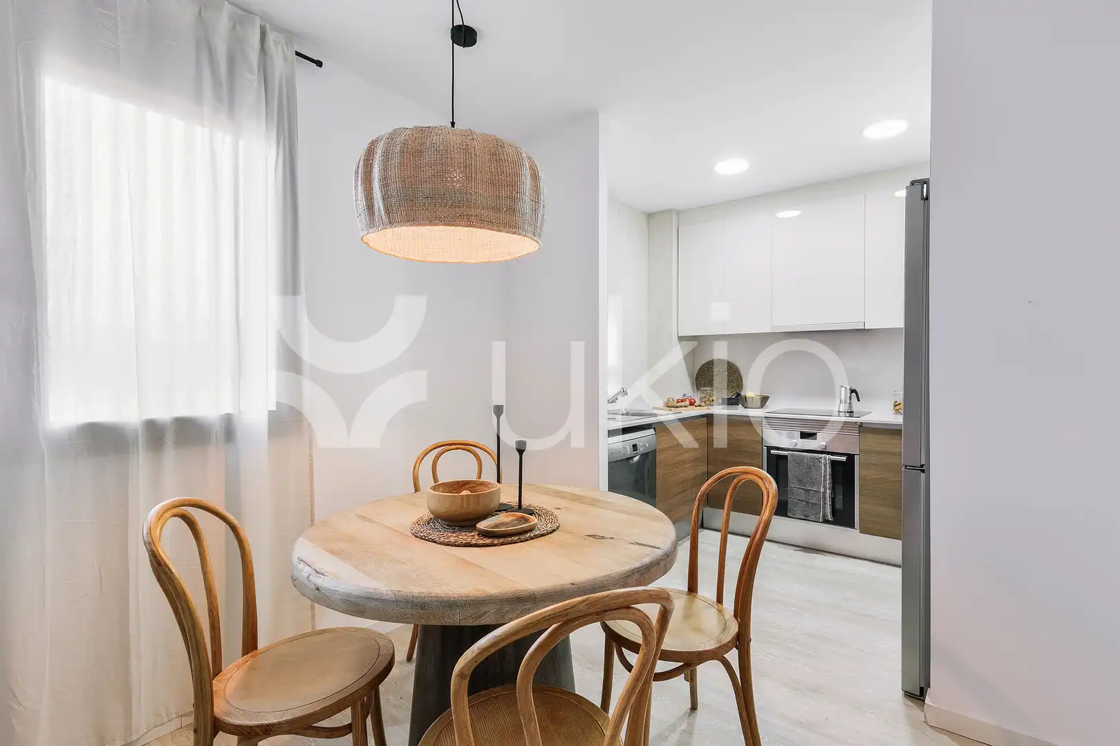 Cocina de Apartamento de alquiler en Barcelona con Aire acondicionado, Calefacción y Amueblado