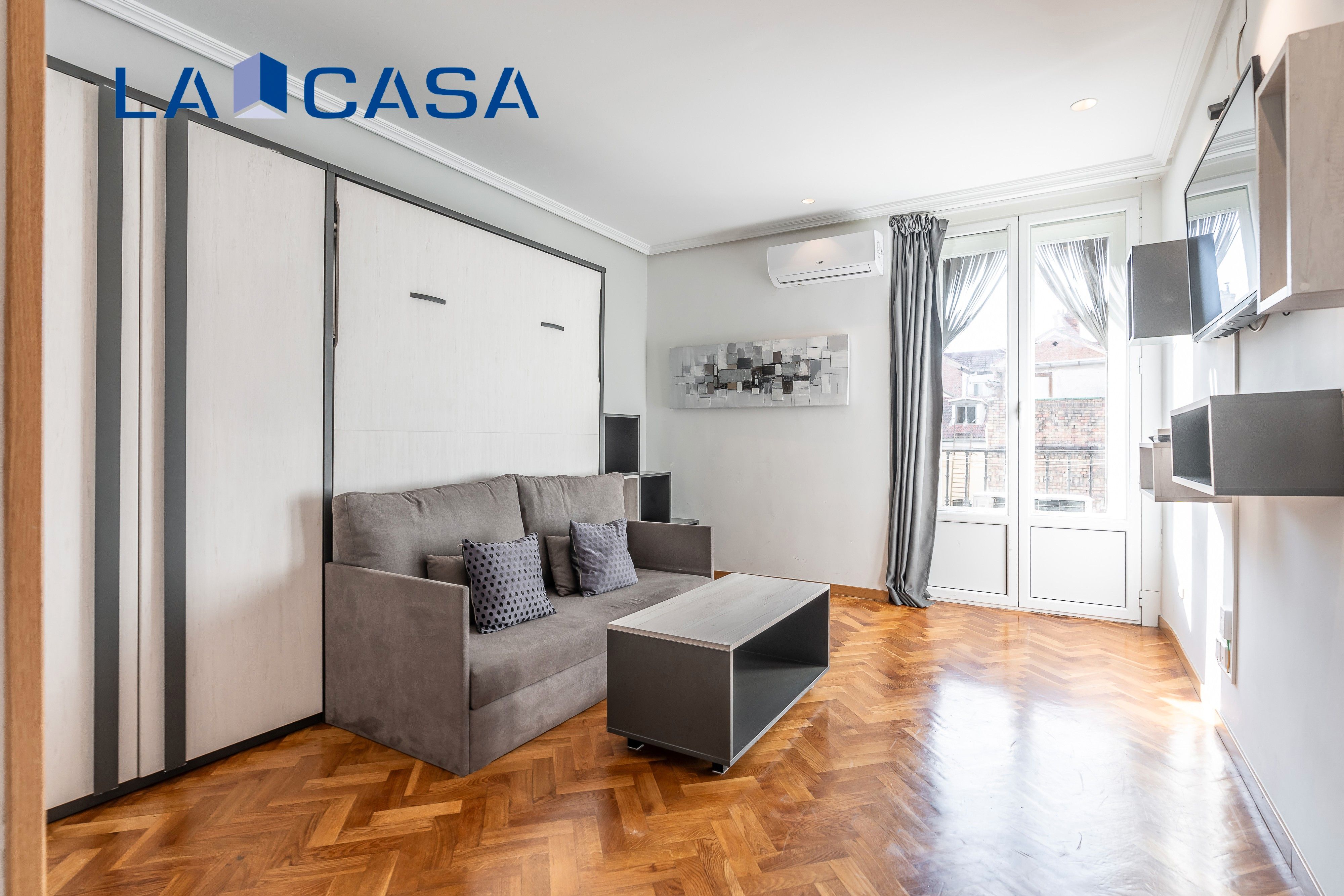 Bedroom of Flat for sale in  Madrid Capital  with Balcony