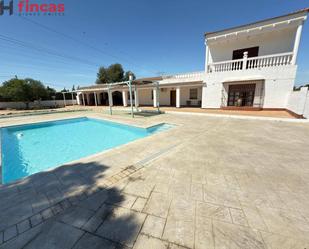 Piscina de Casa o xalet en venda en Alcalá de Guadaira amb Aire condicionat, Calefacció i Jardí privat