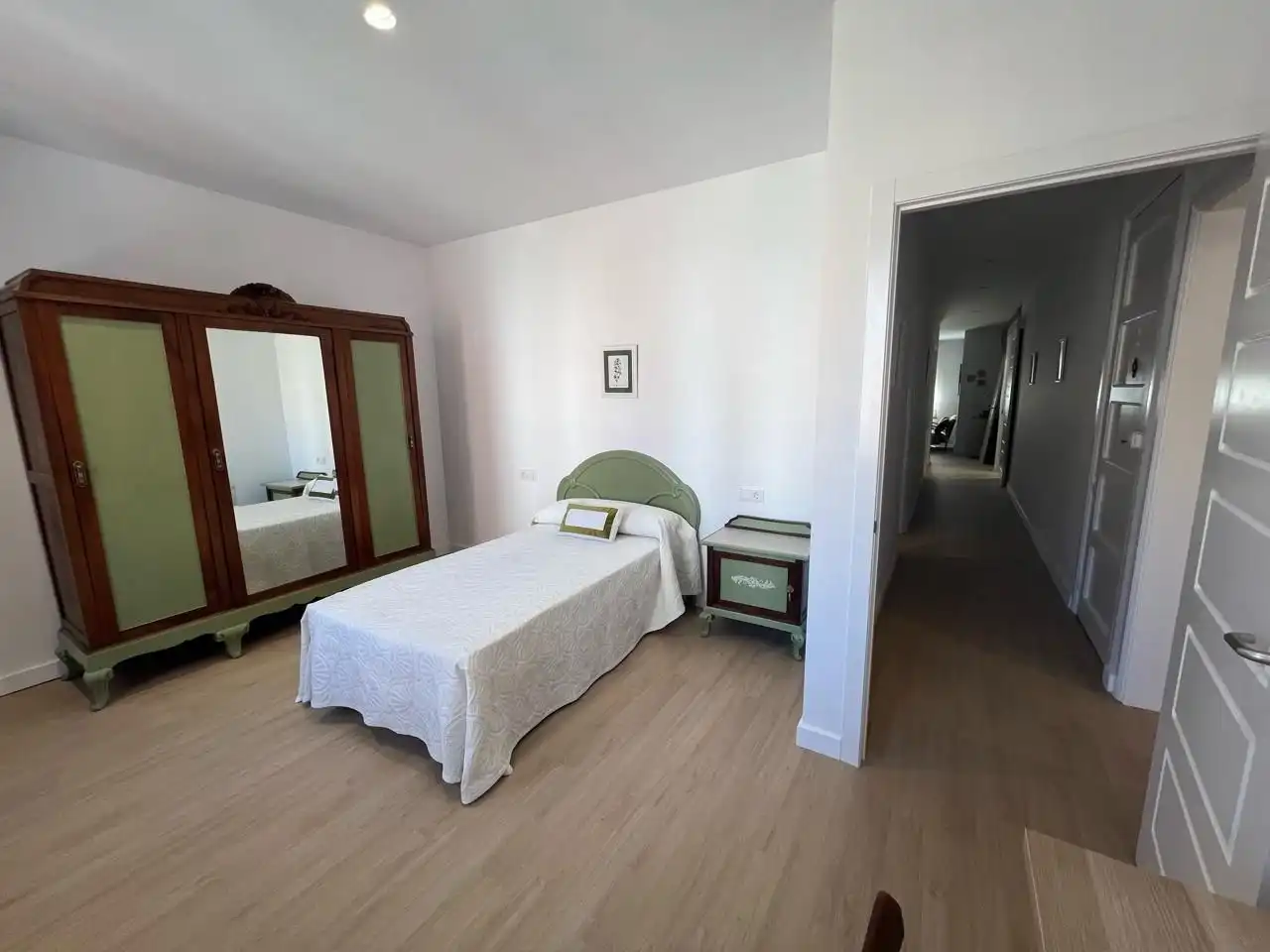 Habitación de Piso para compartir en Ourense Capital  con Calefacción, Amueblado y Balcón
