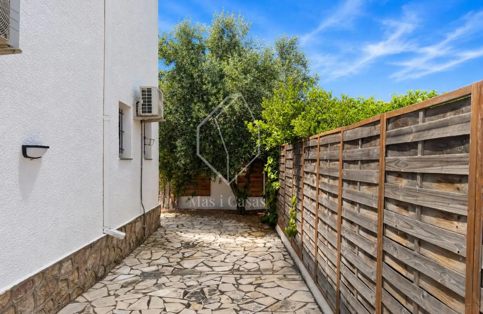 Außenansicht von Haus oder Chalet zum Verkauf in L'Escala mit Klimaanlage, Privatgarten und Terrasse