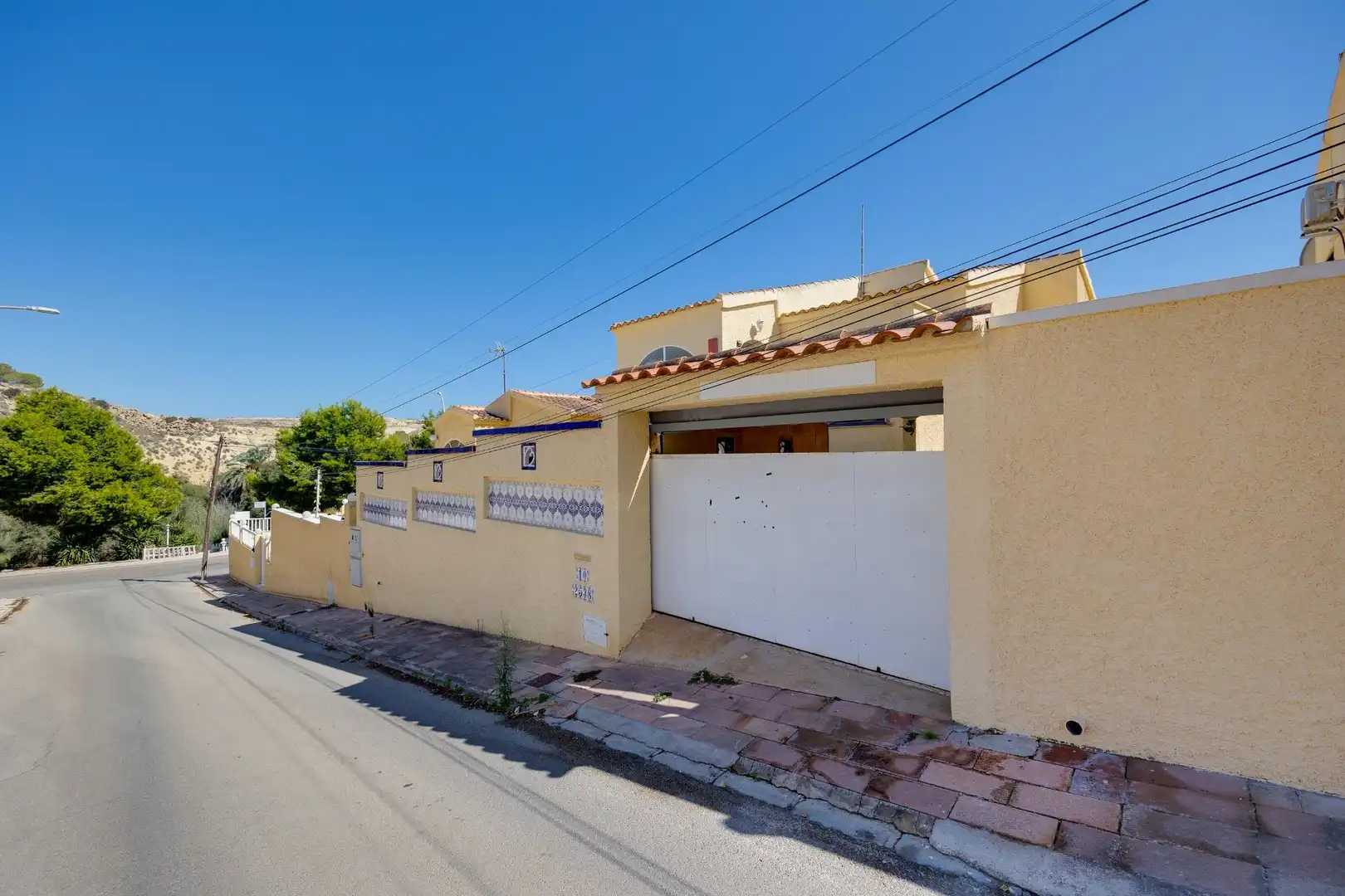 Vista exterior de Casa o chalet en venta en San Fulgencio con Aire acondicionado, Calefacción y Jardín privado