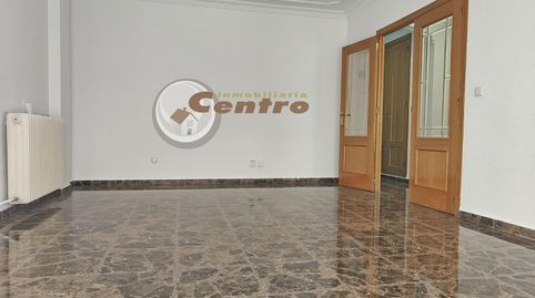 Foto 2 de Piso en venta en Industria, Albacete Capital