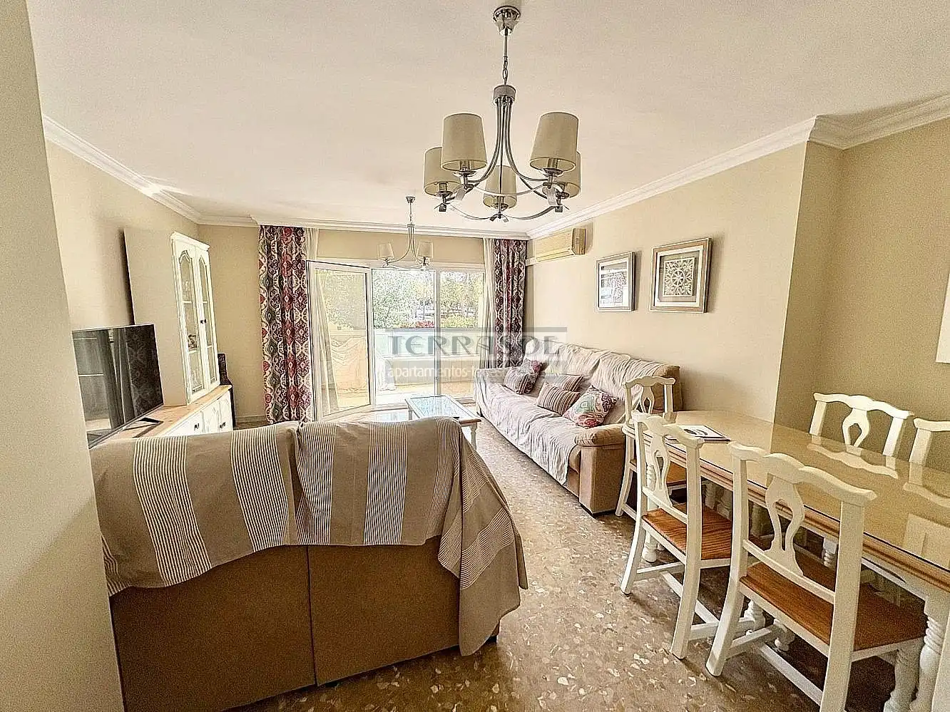 Sala d'estar de Apartament en venda en Vélez-Málaga amb Aire condicionat, Calefacció i Moblat