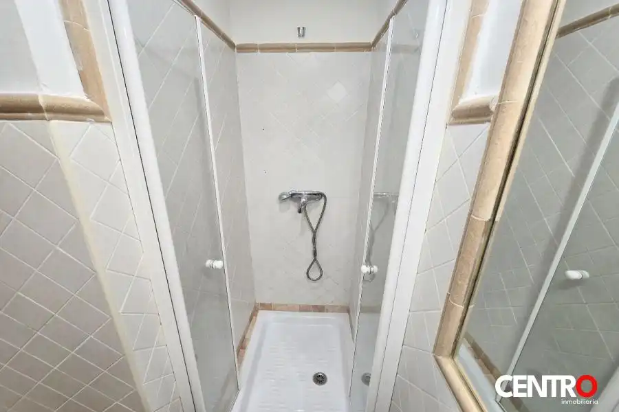 Bany de Apartament de lloguer en Granada amb Aire condicionat