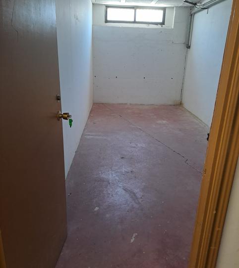 Photo 2 of Box room to rent in Avinguda Enric Valor, 3, El Castell, Burjassot