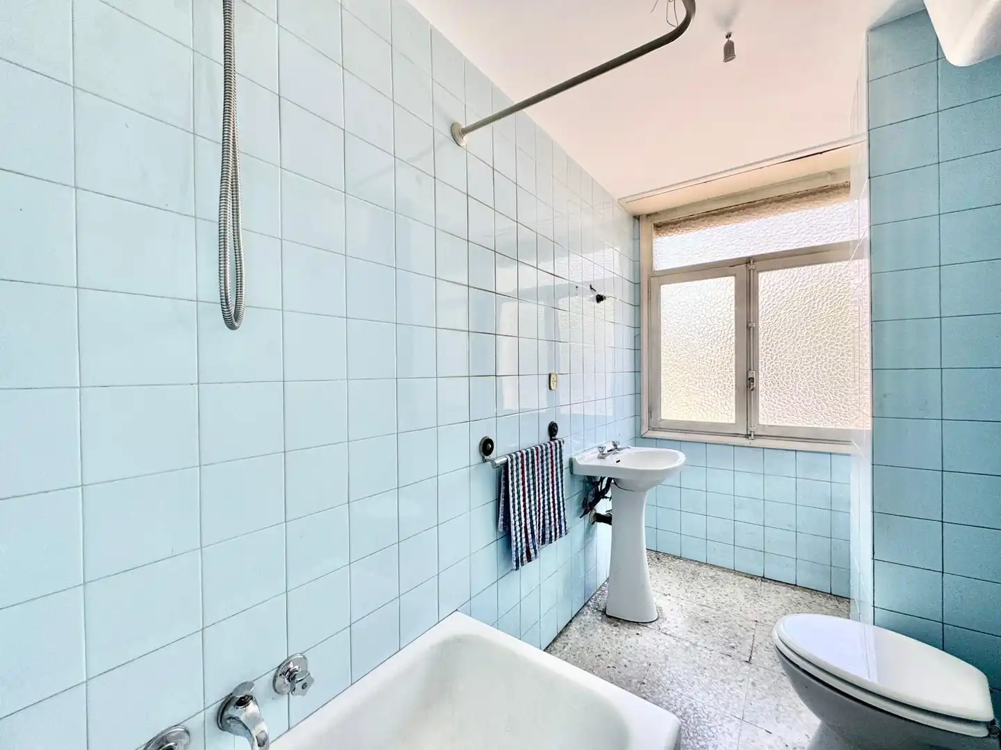 Bathroom of Flat for sale in Vitoria - Gasteiz