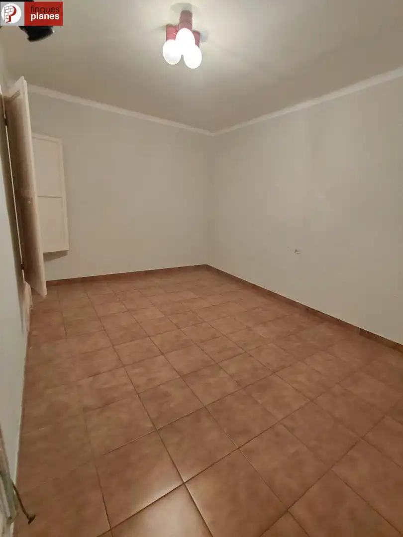 Piso en venta en La Seu d'Urgell con Calefacción, Terraza y Trastero