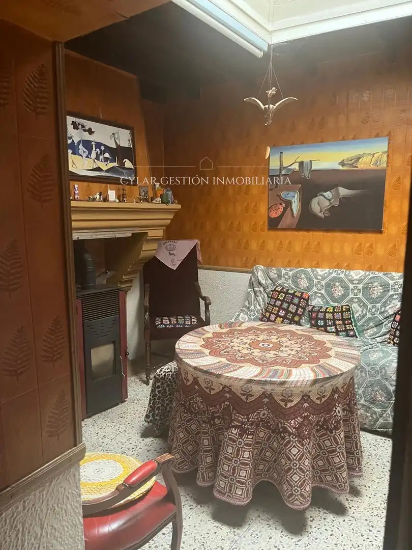 Living room of Houses for sale in Golpejas  with Storage room, Washing machine and Microwave
