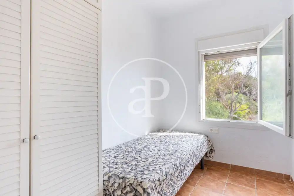 Dormitori de Casa adosada en venda en Alcalà de Xivert amb Calefacció, Jardí privat i Terrassa