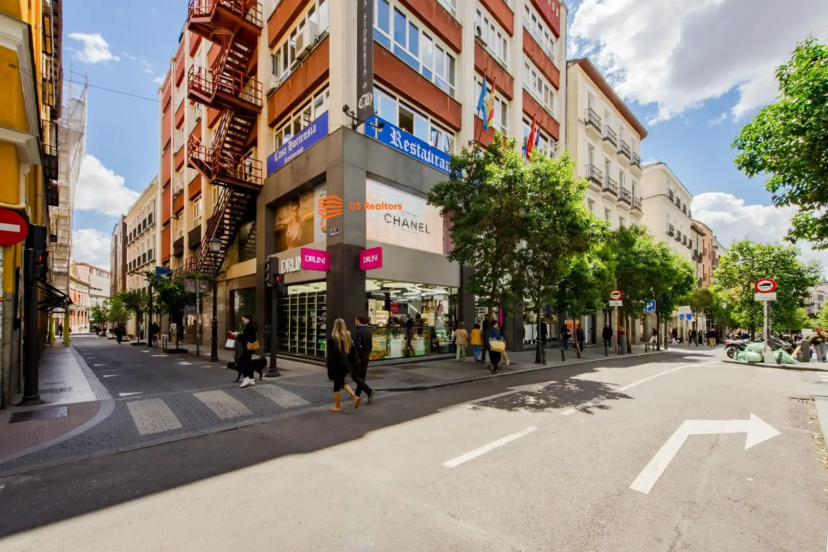 Vista exterior de Pis en venda en Madrid amb Terrassa