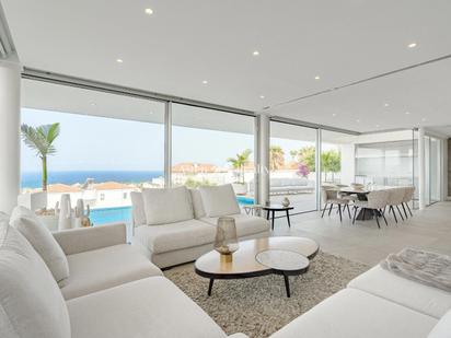 Living room of House or chalet for sale in Adeje  with Air Conditioner, Terrace and Swimming Pool
