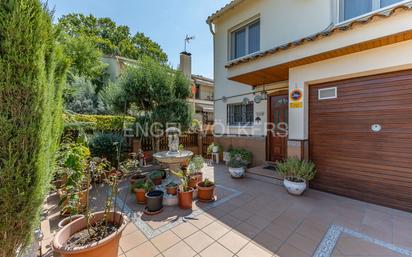Exterior view of Single-family semi-detached for sale in Polinyà  with Air Conditioner, Heating and Private garden