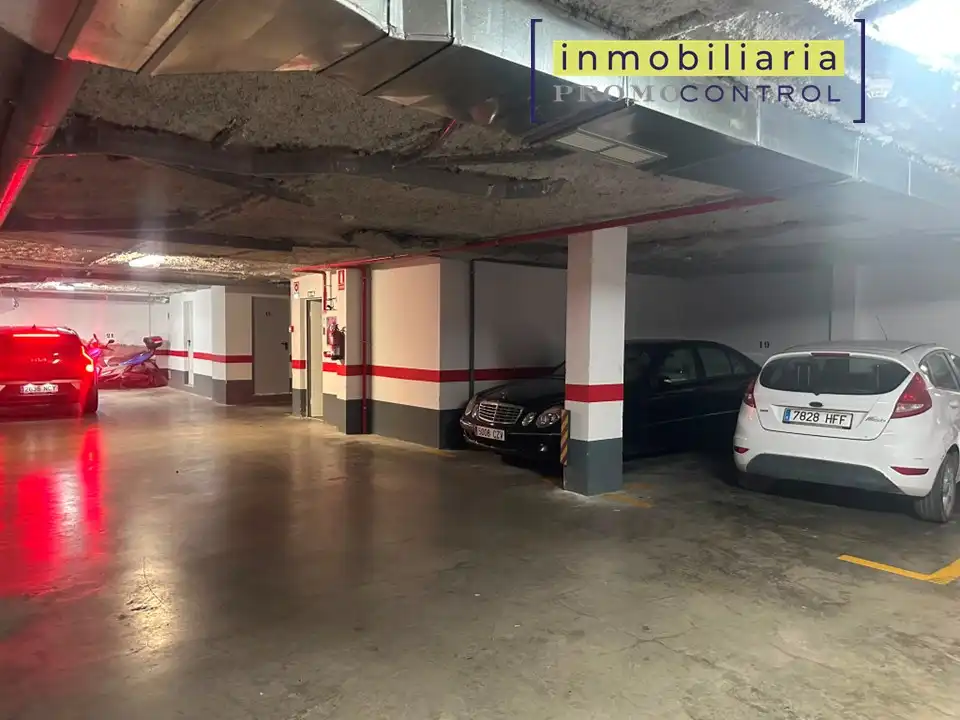 Parking de Piso en venta en San Mateo de Gállego con Calefacción, Terraza y Trastero