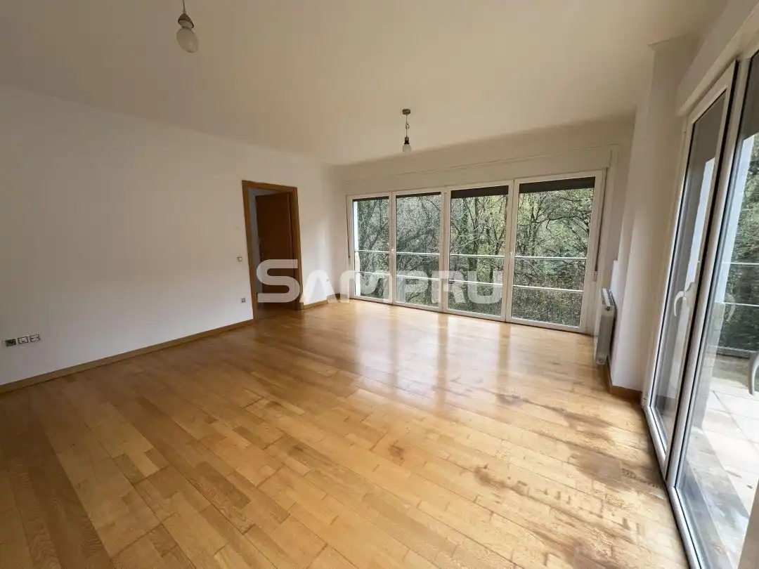 Sala de estar de Piso en venta en Eskoriatza con Calefacción, Jardín privado y Terraza